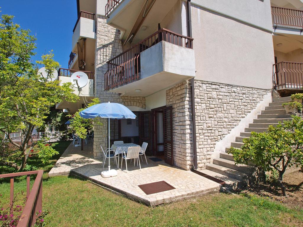Apartments Jolanda 911 Rabac Exterior photo